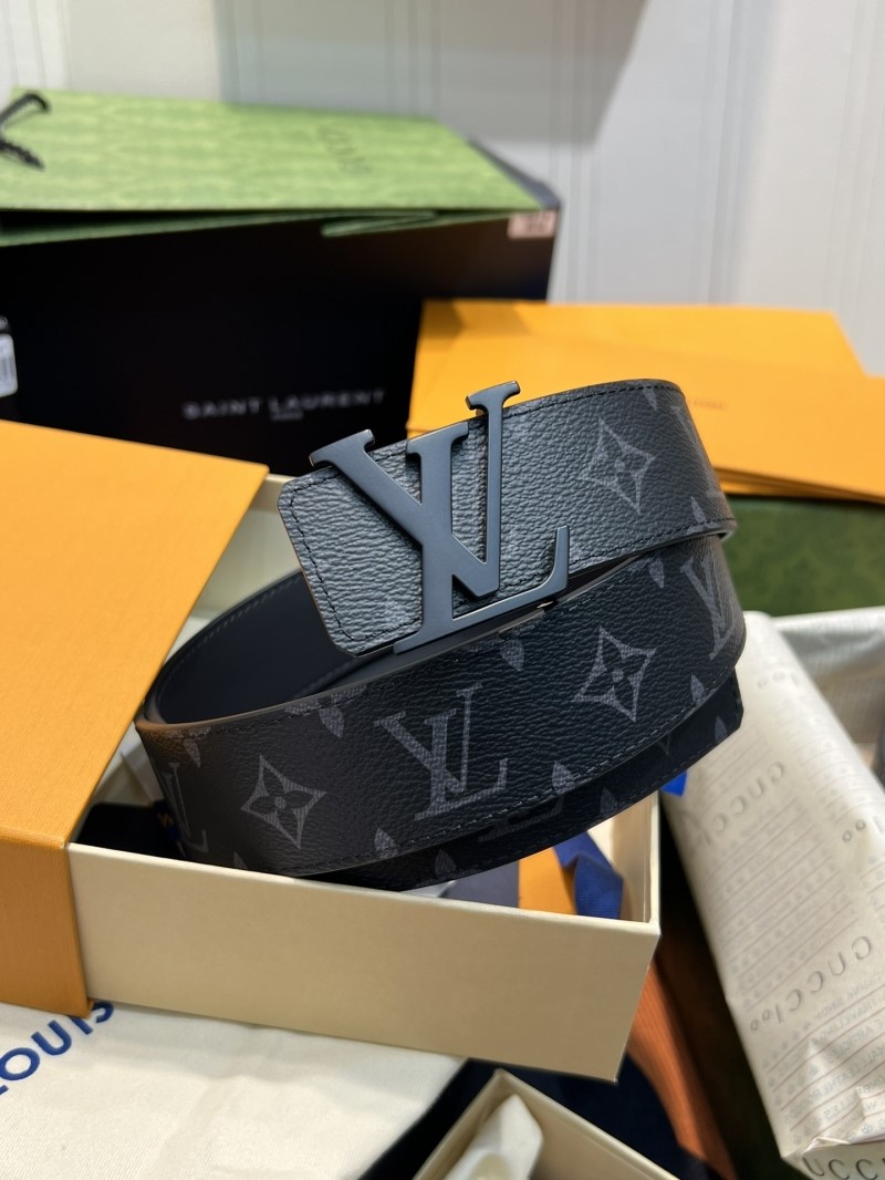 l0vis Vvtt0n belts